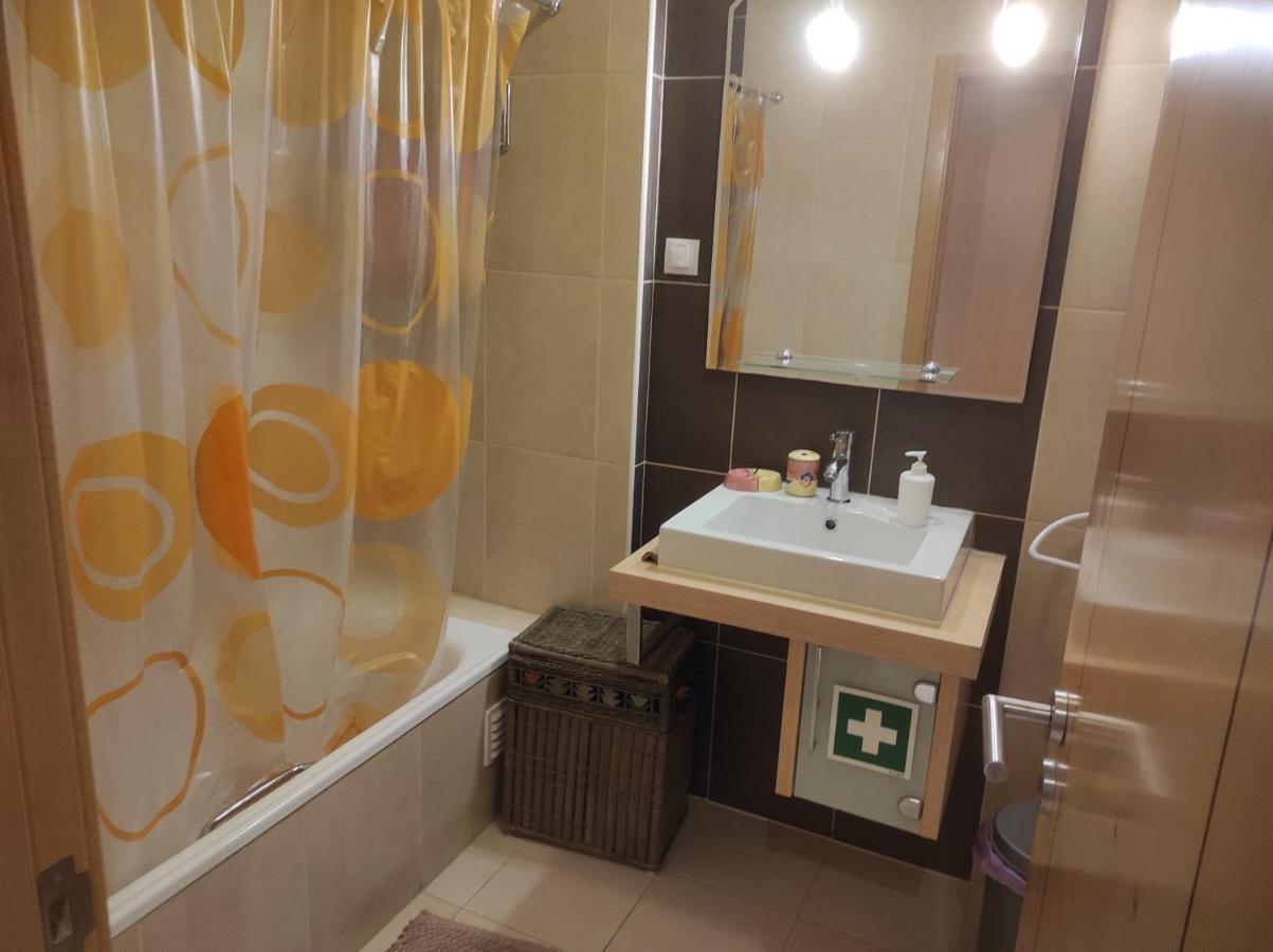 Holiday Nine Apartment Портиман Екстериор снимка