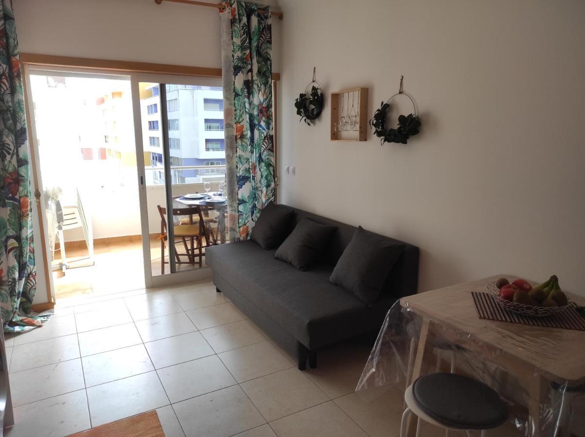 Holiday Nine Apartment Портиман Екстериор снимка